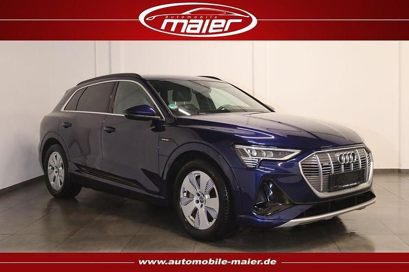 Navarrablau metallic Gebraucht 2022 Audi e-tron S-Line SUV | 28.900 € (Superpreis) - Bild 1/4