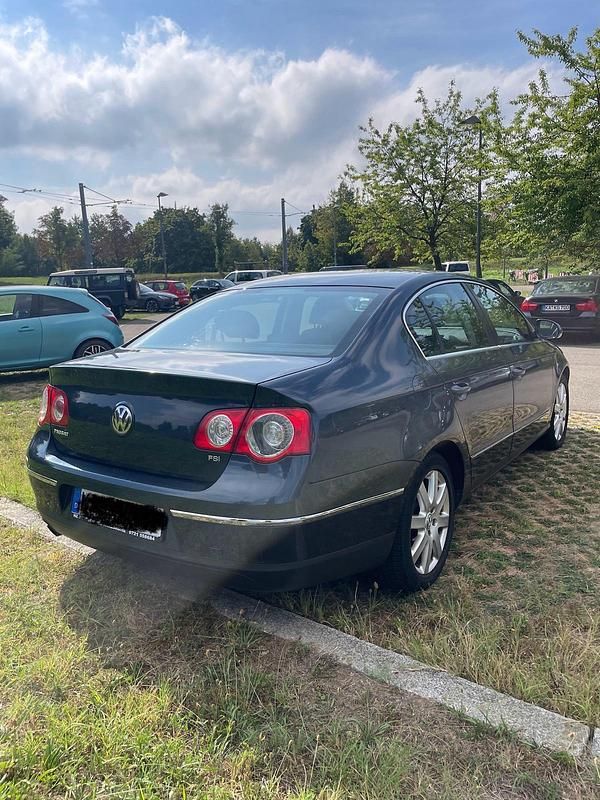 Gebraucht VW Passat Highline 116 PS (85 kW) 2006 Blau Limousine