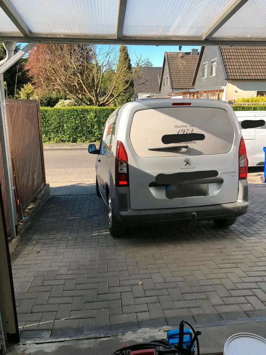 Gebraucht Peugeot Partner 90 PS (66 kW) 2015 Silber Van / Kleinbus