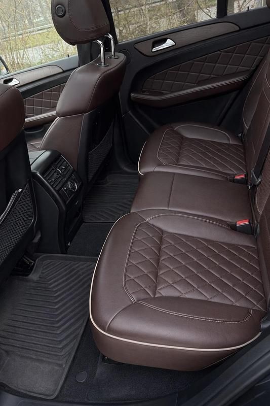 Gebraucht Mercedes ML350 258 PS (189 kW) 2011 Braun SUV