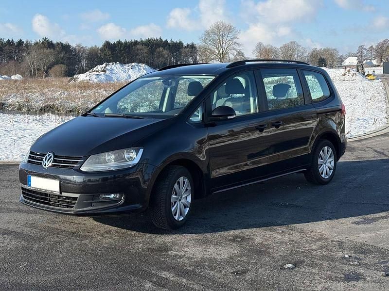 Gebraucht VW Sharan Trendline 150 PS (110 kW) 2011 Schwarz Van / Kleinbus
