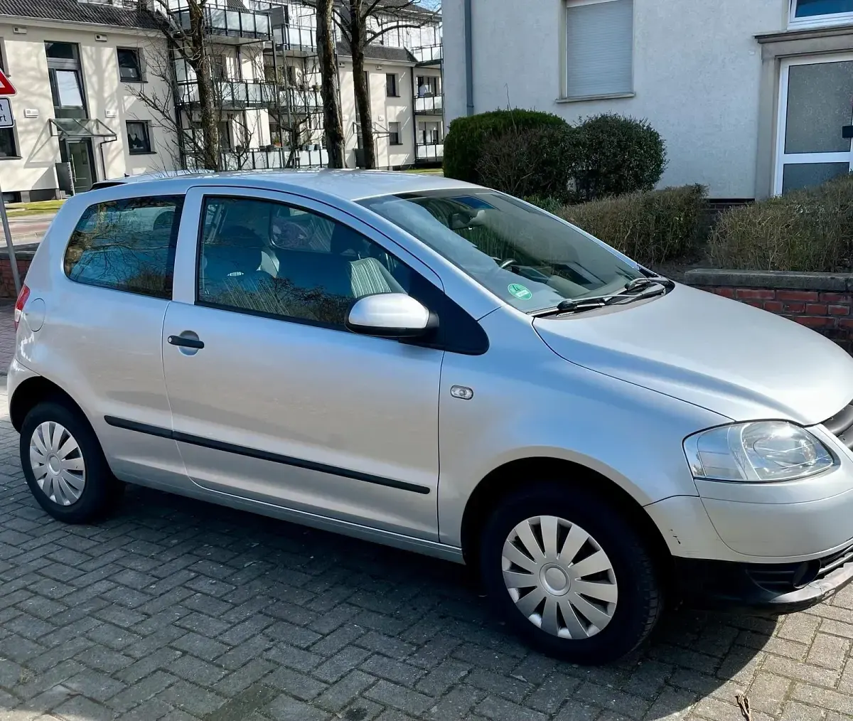 Używany VW Fox 55 KM (40 kW) 2005 Srebrny Hatchback