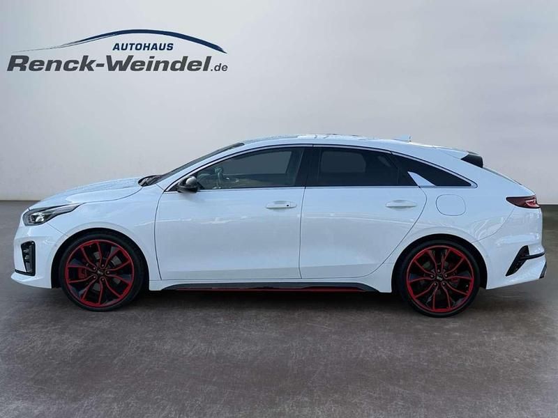 Gebraucht Kia ProCeed GT 204 PS (150 kW) 2020 Hw2) deluxe white m (weiss Kombi