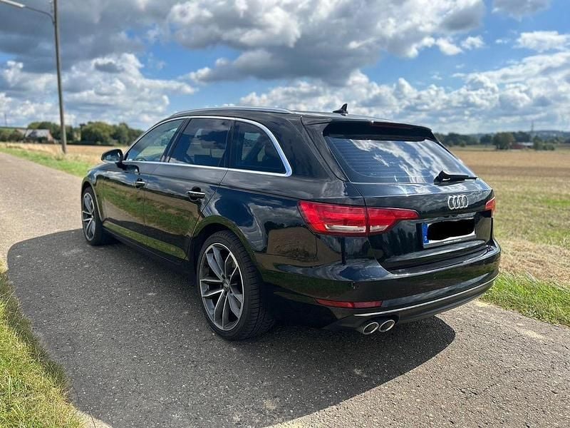Gebraucht Audi A4 S-Line 190 PS (139 kW) 2016 Schwarz Kombi