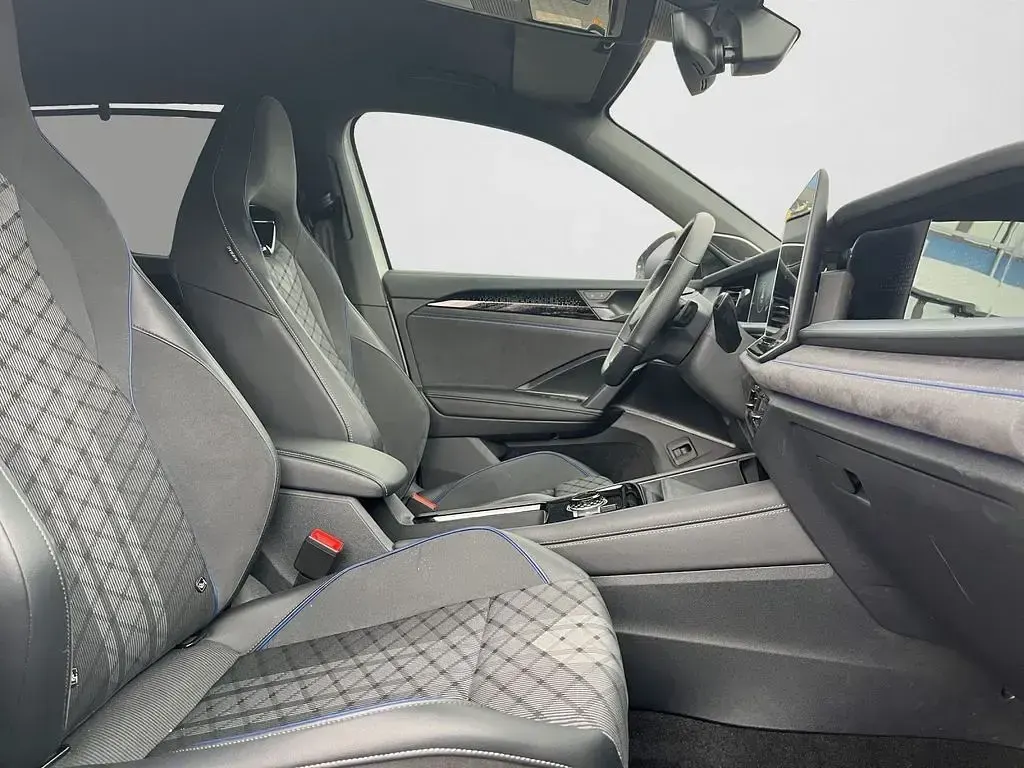 Gebraucht VW Tayron Style 150 PS (110 kW) 2025 Pure white SUV
