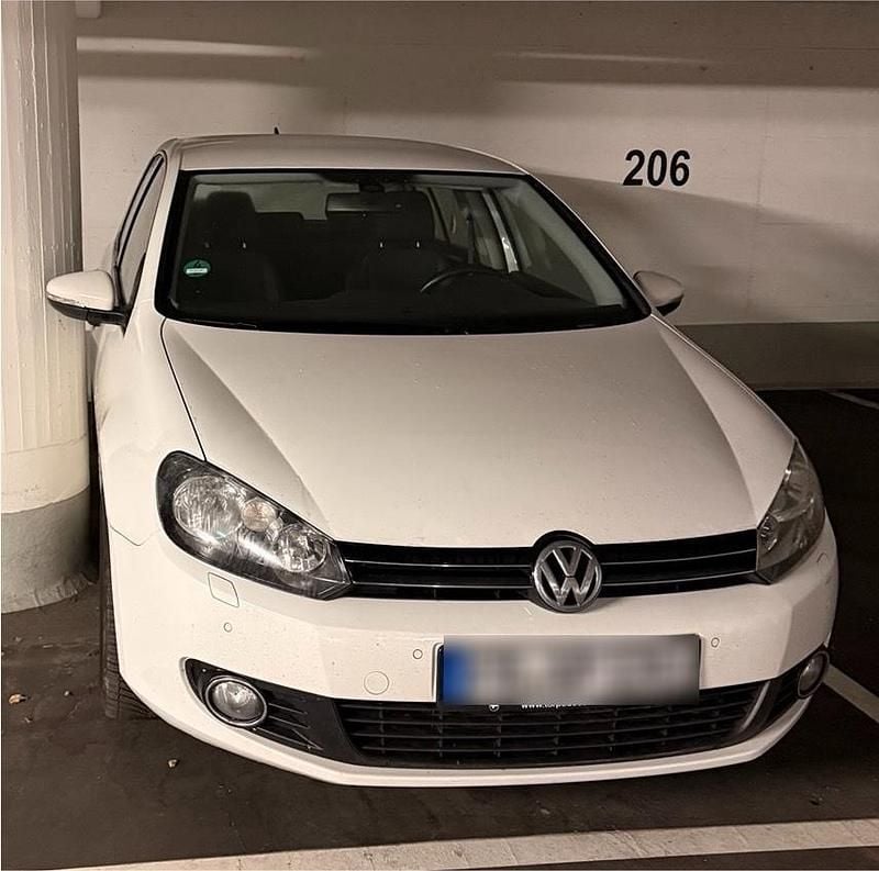 Gebraucht VW Golf VI 122 PS (89 kW) 2012 Weiß Kleinwagen