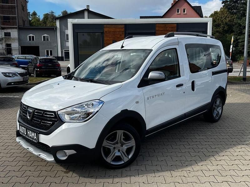 Weiß Gebraucht 2019 Dacia Dokker Stepway Van | 13.990 € (Superpreis) - Bild 1/4
