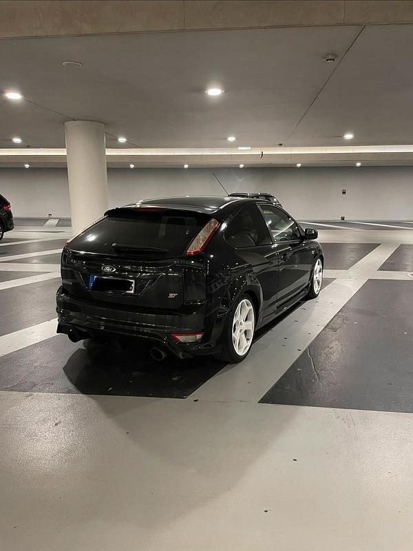 Second-hand Ford Focus ST 225 CP (165 kW) 2009 Negru