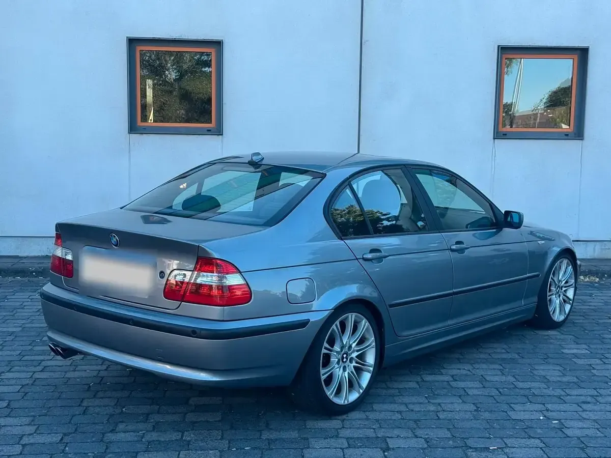 Gebraucht BMW 318 143 PS (105 kW) 2003 Grau Limousine