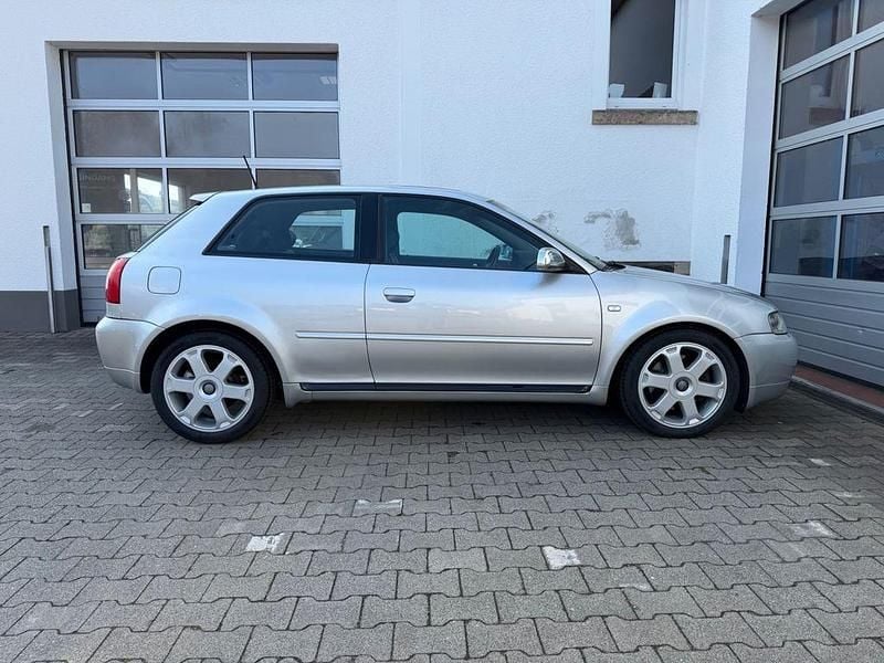 Gebraucht Audi S3 Sport 209 PS (153 kW) 2000 Silber Kleinwagen
