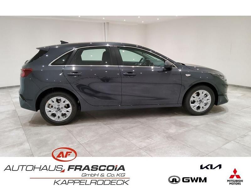 Gebraucht Kia Ceed Vision 99 PS (72 kW) 2024 Schwarz Kleinwagen