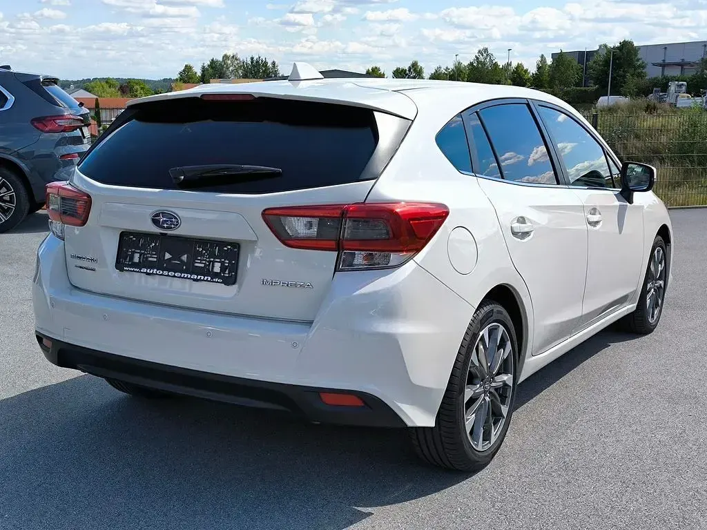 Gebraucht Subaru Impreza Exclusive+ 114 PS (83 kW) 2022 Weiß Limousine