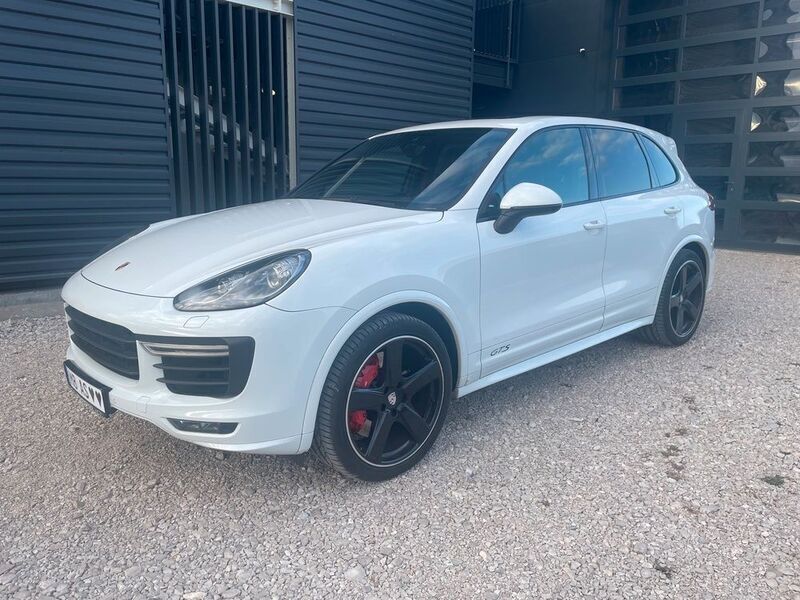 Weiß Gebraucht 2018 Porsche Cayenne GTS SUV | 39.900 € (Fairer Preis) - Bild 1/4