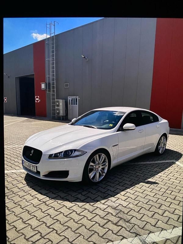 Gebraucht Jaguar XF 190 PS (139 kW) 2012 Weiß Limousine