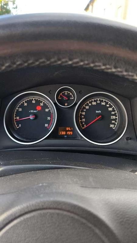 Gebraucht Opel Astra Edition 116 PS (85 kW) 2009 Limousine