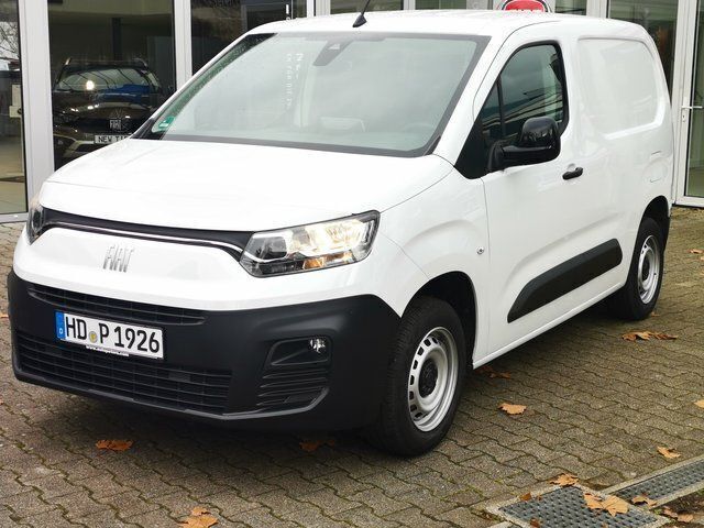 Weiß Gebraucht 2022 Fiat Doblò Van / Kleinbus | 26.900 € - Bild 1/4