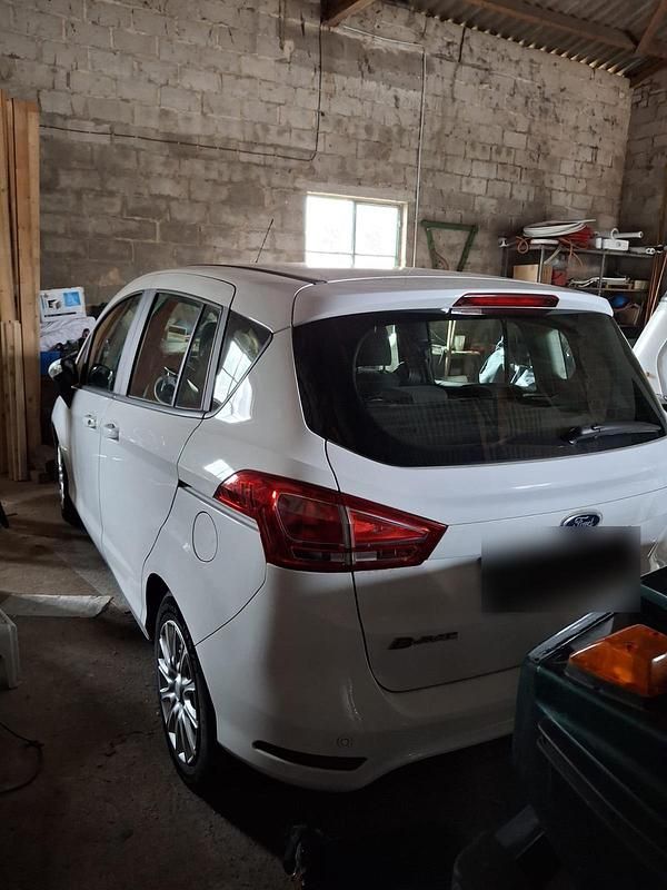 Second-hand Ford B-MAX 100 CP (73 kW) 2016 Alb Monovolum