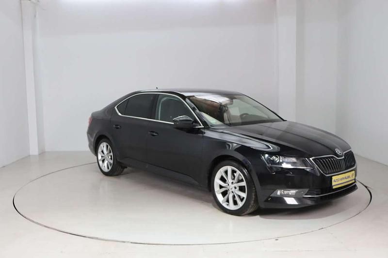 Gebraucht Skoda Superb Style 150 PS (110 kW) 2015 Schwarz Limousine