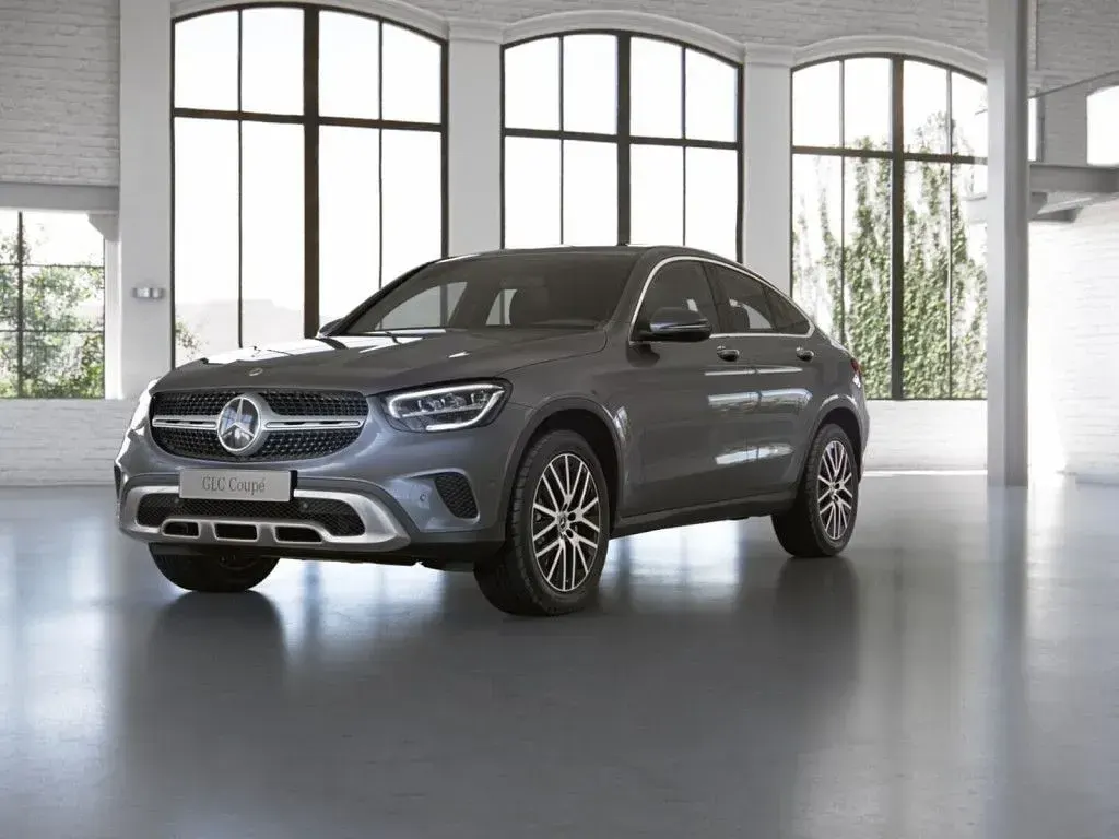 Gebraucht Mercedes GLC300 AMG 245 PS (180 kW) 2024 Grau / selenitgrau Coupé