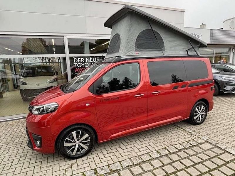 Orangemet. / dach schwarz Gebraucht 2021 Toyota Proace Verso Kombi | 41.999 € - Bild 1/4