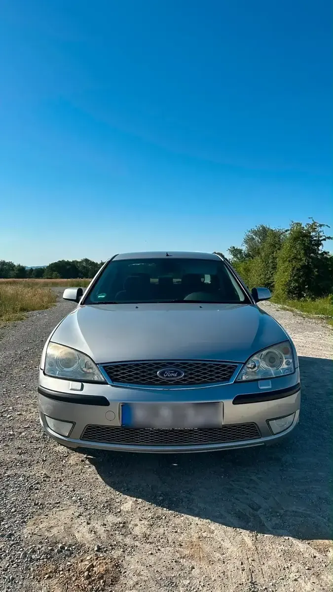 Gebraucht Ford Mondeo Titanium 145 PS (106 kW) 2005 Silber Limousine
