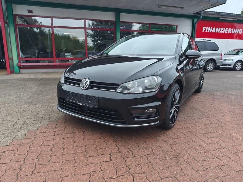 Schwarz Gebraucht 2013 VW Golf Trendline Limousine | 12.490 € - Bild 1/4