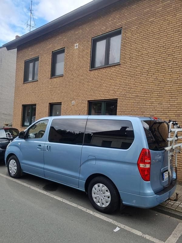 Gebraucht 2011 Hyundai H-1 Van / Kleinbus | 8.800 € (Guter Preis) - Bild 1/4