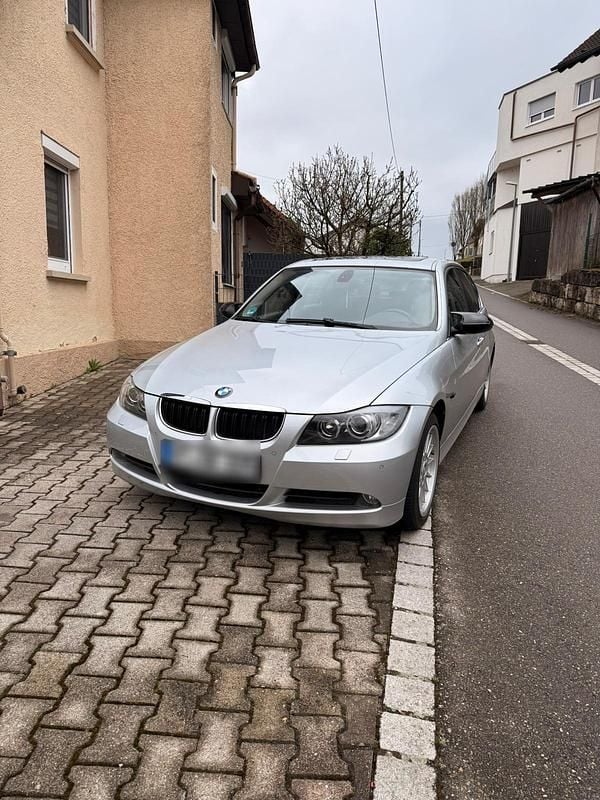 Gebraucht BMW 325 218 PS (160 kW) 2007 Silber Limousine