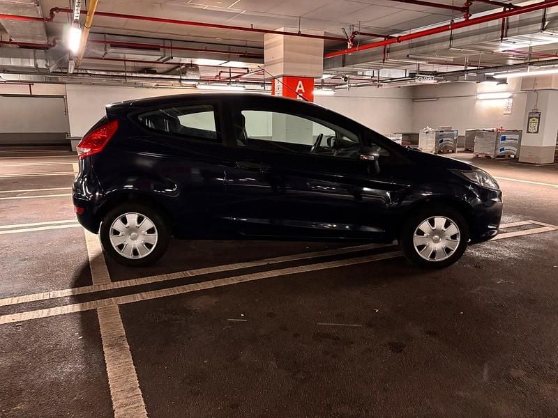 Gebraucht Ford Fiesta 60 PS (44 kW) 2009 Blau Kleinwagen