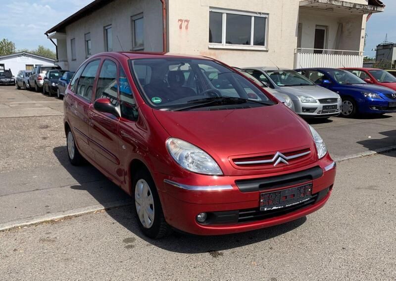Rot Gebraucht 2004 Citroën Xsara Picasso Exclusive Van / Kleinbus | 700 € (Guter Preis) - Bild 1/4