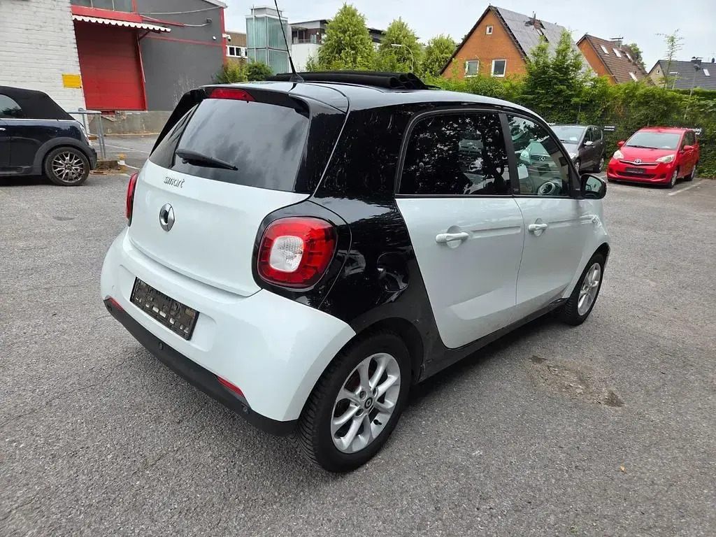 Gebraucht Smart ForFour Passion 71 PS (52 kW) 2015 Weiß Kleinwagen