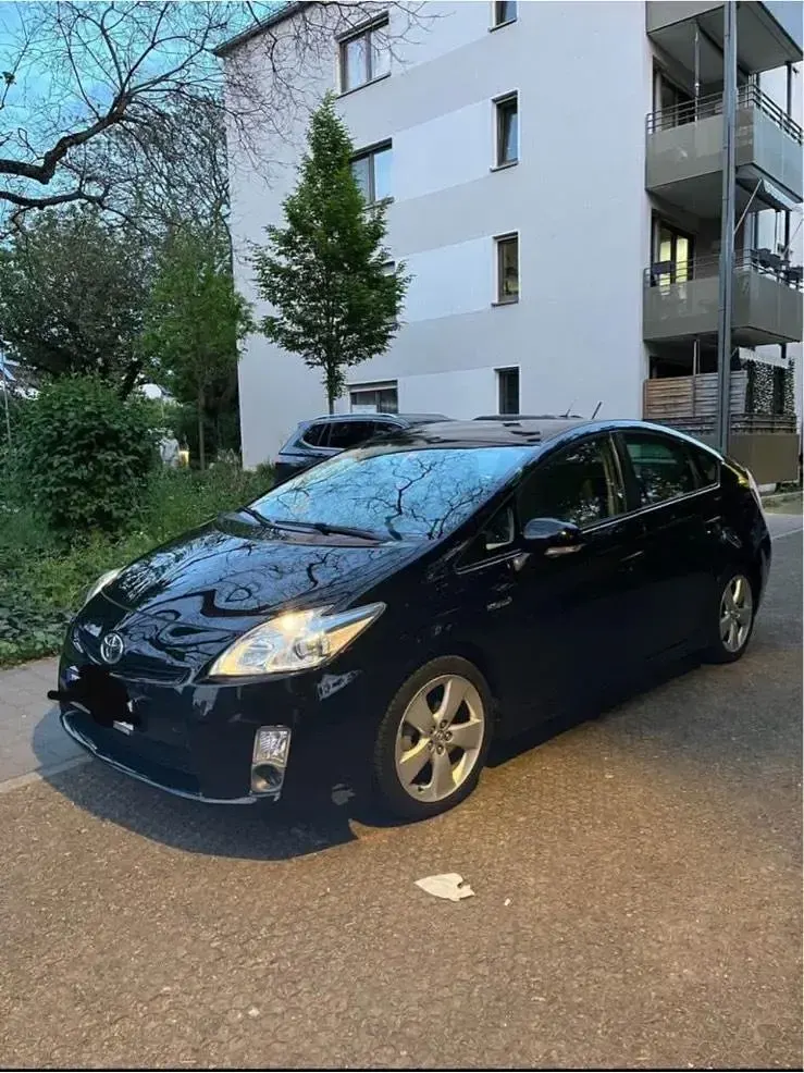 Gebraucht Toyota Prius 130 PS (95 kW) 2011 Schwarz Limousine