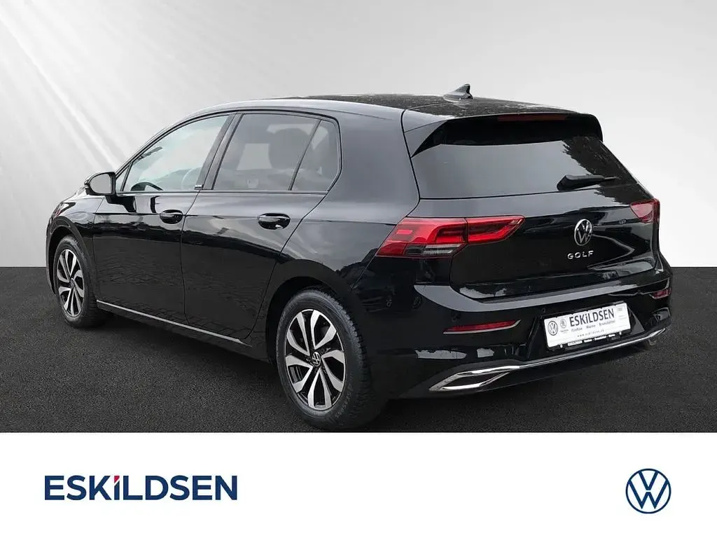 Gebraucht VW Golf VIII Active 150 PS (110 kW) 2023 Schwarz Limousine