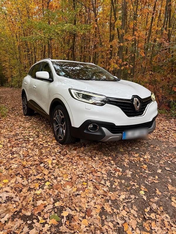 Weiß Gebraucht 2016 Renault Kadjar SUV | 11.500 € (Fairer Preis) - Bild 1/4