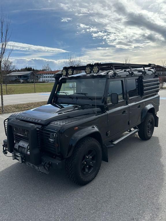Schwarz Gebraucht 2013 Land Rover Defender SUV | 61.500 € (Teuer) - Bild 1/4