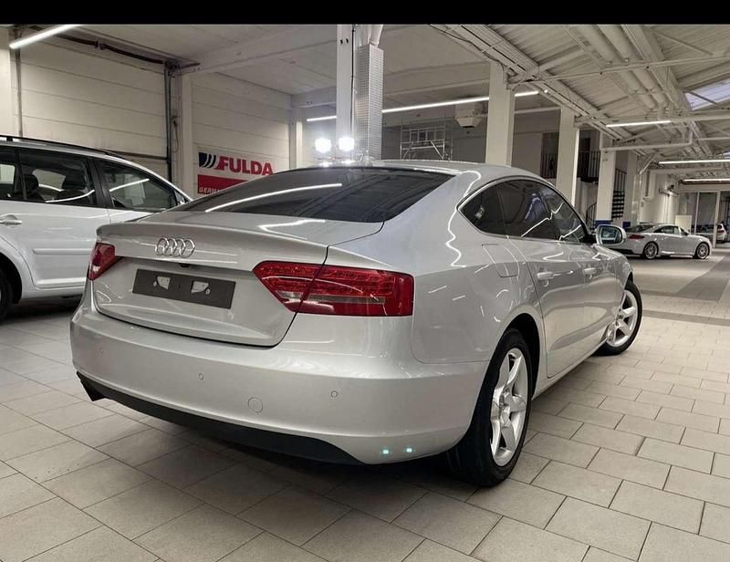Gebraucht Audi A5 Sportback 160 PS (117 kW) 2011 Eissilber Kleinwagen