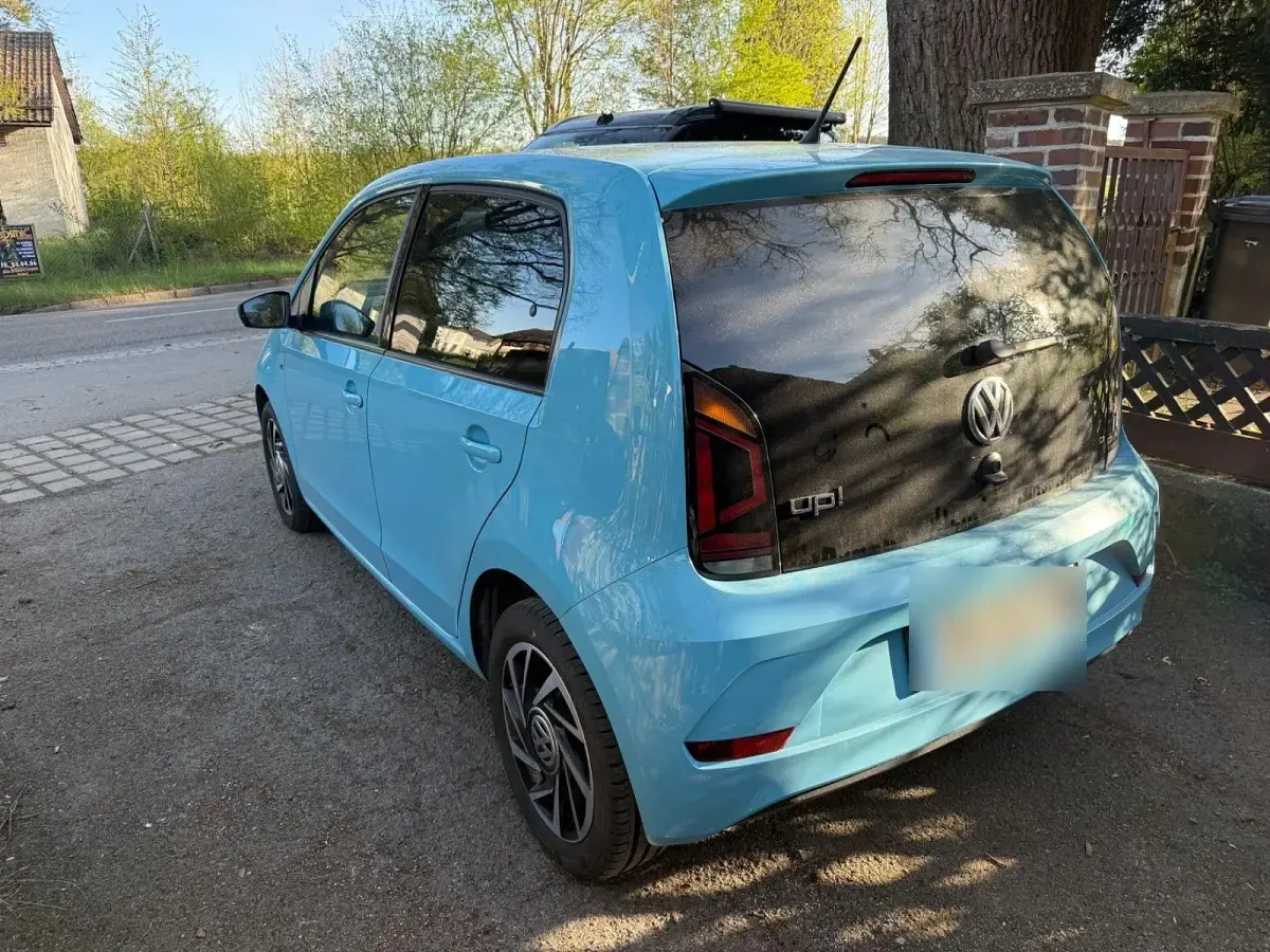 Second-hand VW up! Join 60 CP (44 kW) 2018 Albastru Hatchback