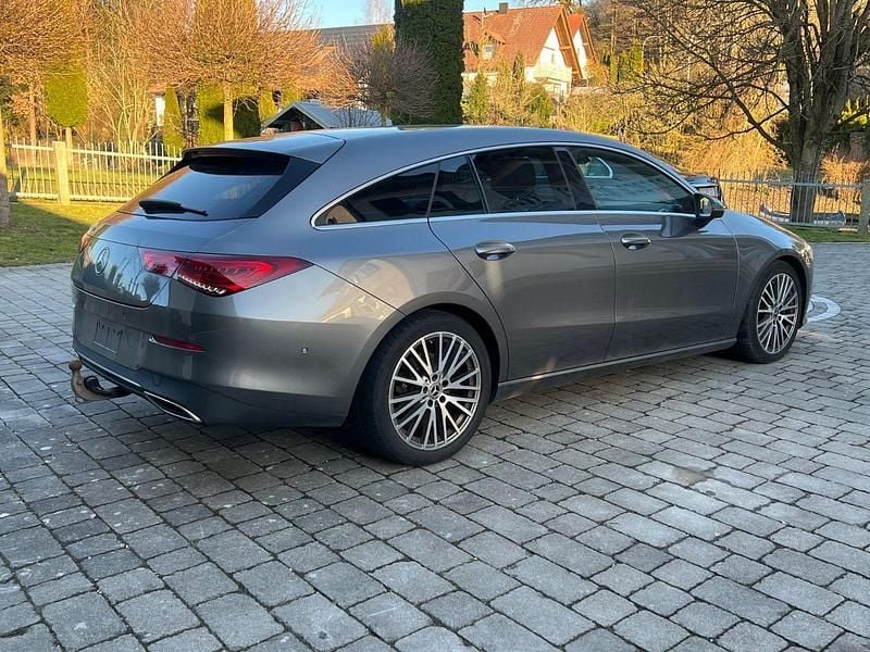 Gebraucht Mercedes CLA200 150 PS (110 kW) 2020 Grau Kombi