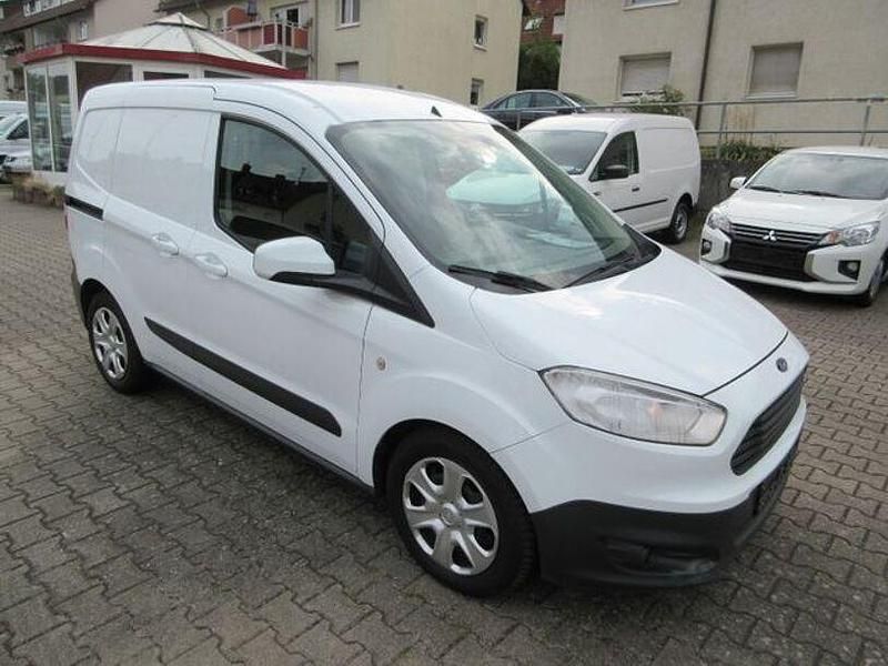 Gebraucht Ford Transit 101 PS (74 kW) 2018 Andere Limousine
