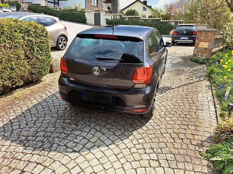 Gebraucht VW Polo Allstar 90 PS (66 kW) 2016 Grau Kleinwagen