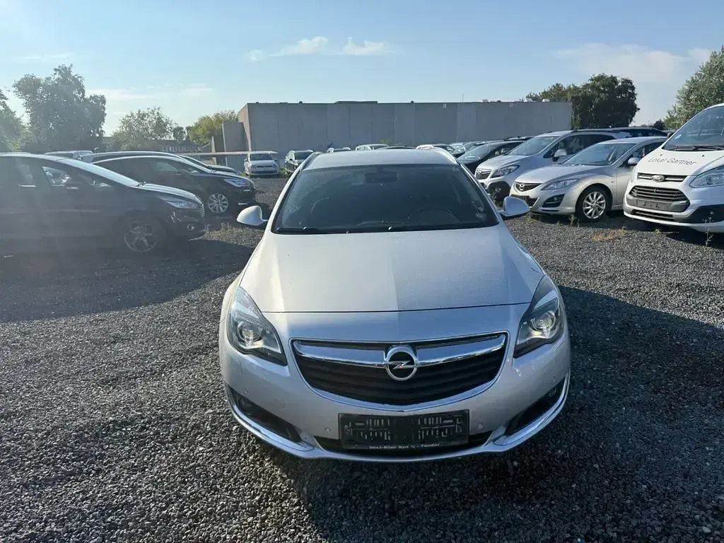 Gebraucht Opel Insignia Edition 140 PS (102 kW) 2016 Grau Kombi