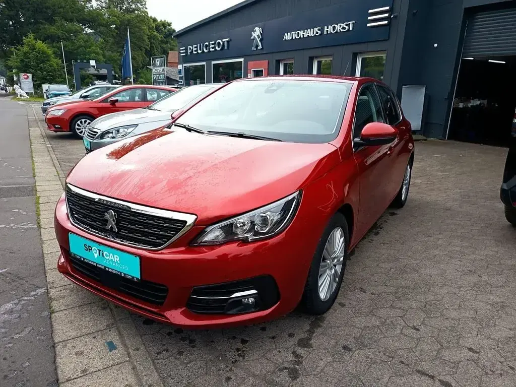 Gebraucht Peugeot 308 Allure 131 PS (96 kW) 2019 Lackierung ultimaterotierung klarlack f (metallic) Limousine