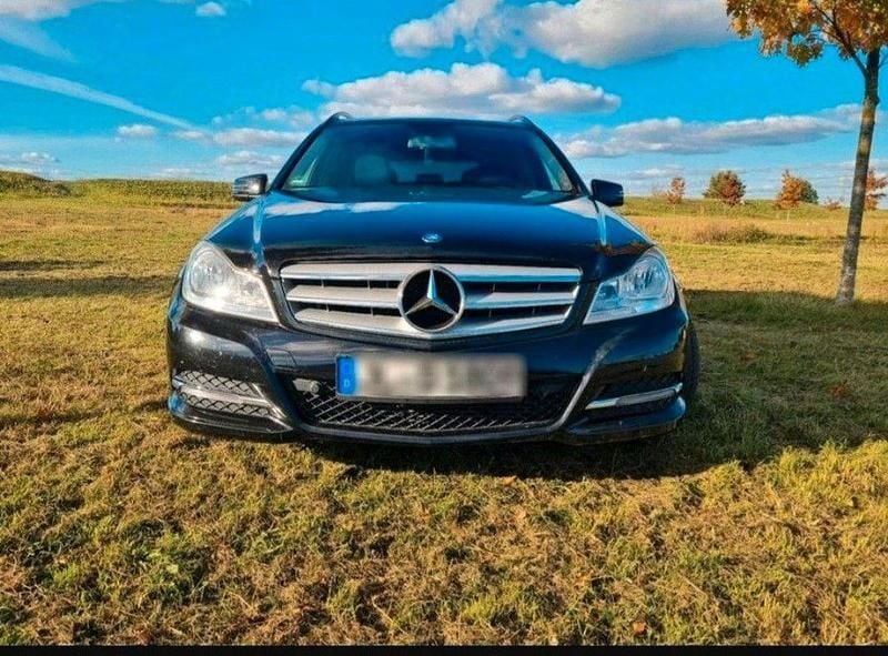 Schwarz Gebraucht 2013 Mercedes C180 Kombi | 8.950 € (Fairer Preis) - Bild 1/4