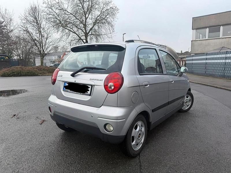 Gebraucht Chevrolet Matiz 60 PS (44 kW) 2009 Grau Kleinwagen