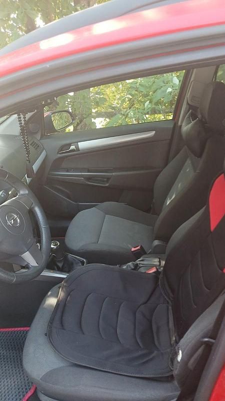 Gebraucht Opel Astra 101 PS (74 kW) 2006 Rot Kombi