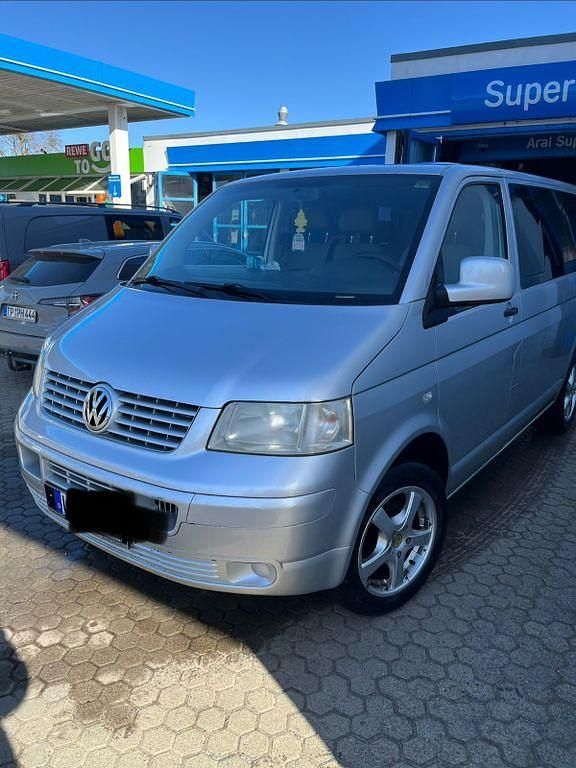 Gebraucht VW Caravelle 131 PS (96 kW) 2006 Silber Van / Kleinbus