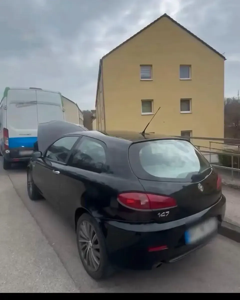 Gebraucht Alfa Romeo 147 120 PS (88 kW) 2008 Schwarz Kleinwagen