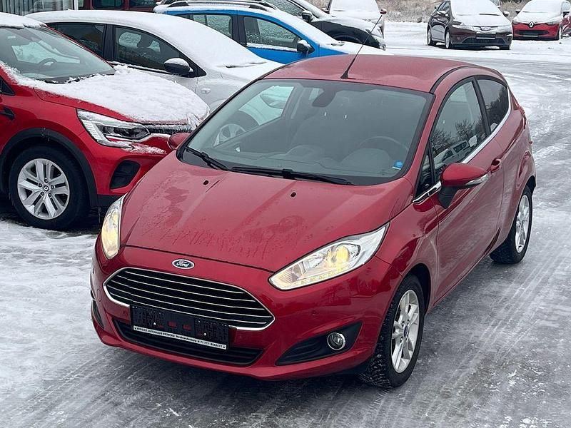 Gebraucht Ford Fiesta 95 PS (69 kW) 2016 Rot