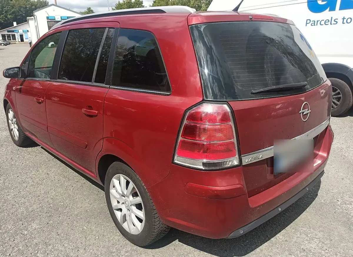Gebraucht Opel Zafira Edition 150 PS (110 kW) 2006 Rot Van / Kleinbus