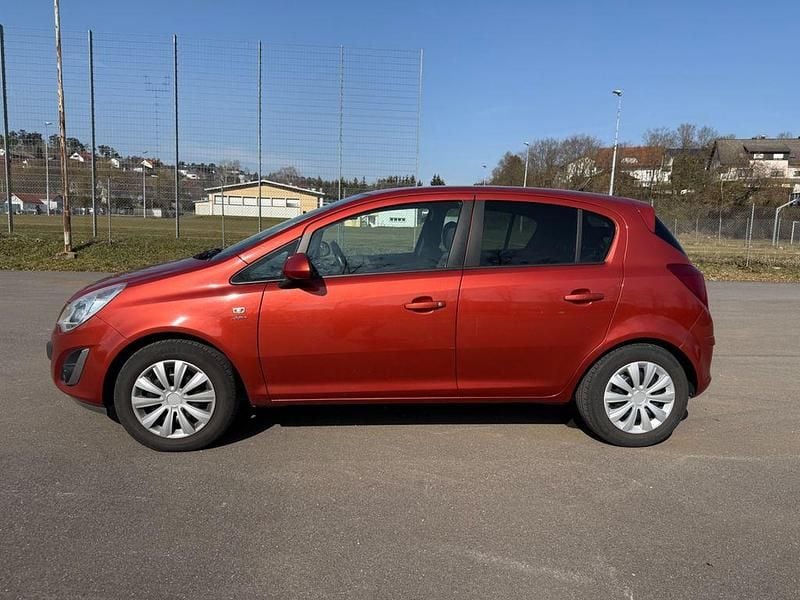 Gebraucht Opel Corsa Active 87 PS (63 kW) 2013 Rot Kleinwagen
